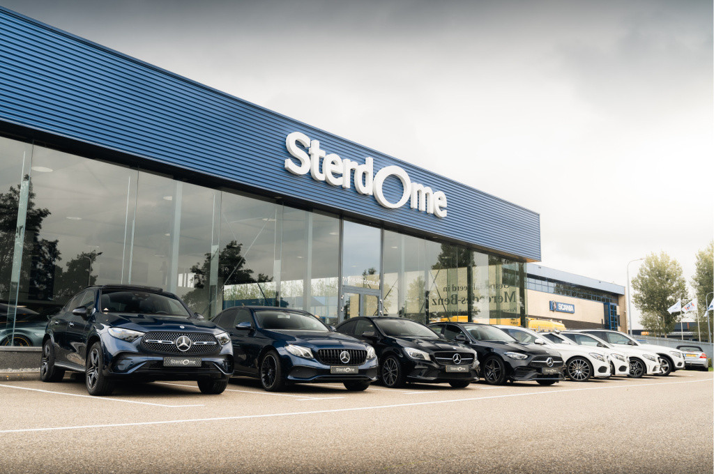 Mercedes-Benz E-Klasse estate 200 premium luxury l panorama dak l massage l