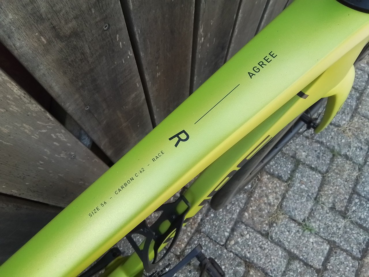 Cube Agree C:62 Race maat-56 (250 Km).