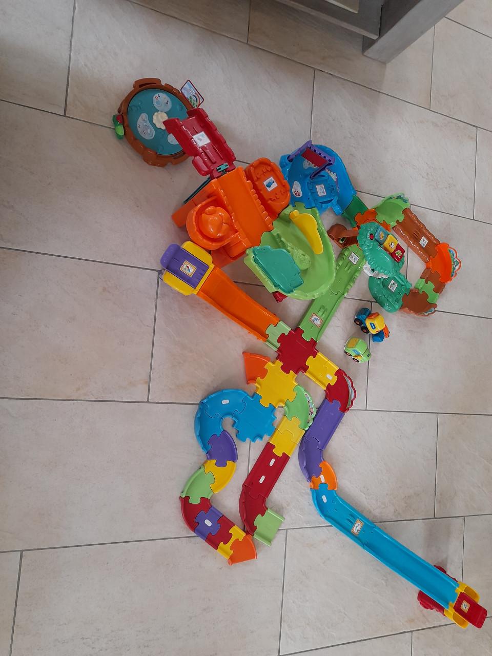 Vtech zoef zoef  dierentuin met extra paden en glijbaan (in nette staat)
