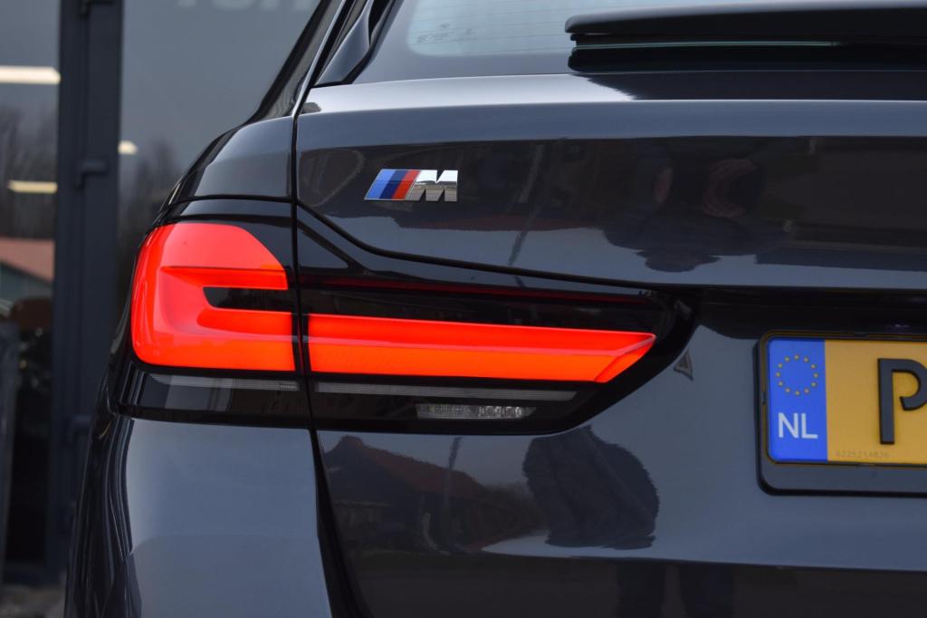 BMW 5 Serie touring 520i m-sport | laserlight | nap | dealer onderhouden | 