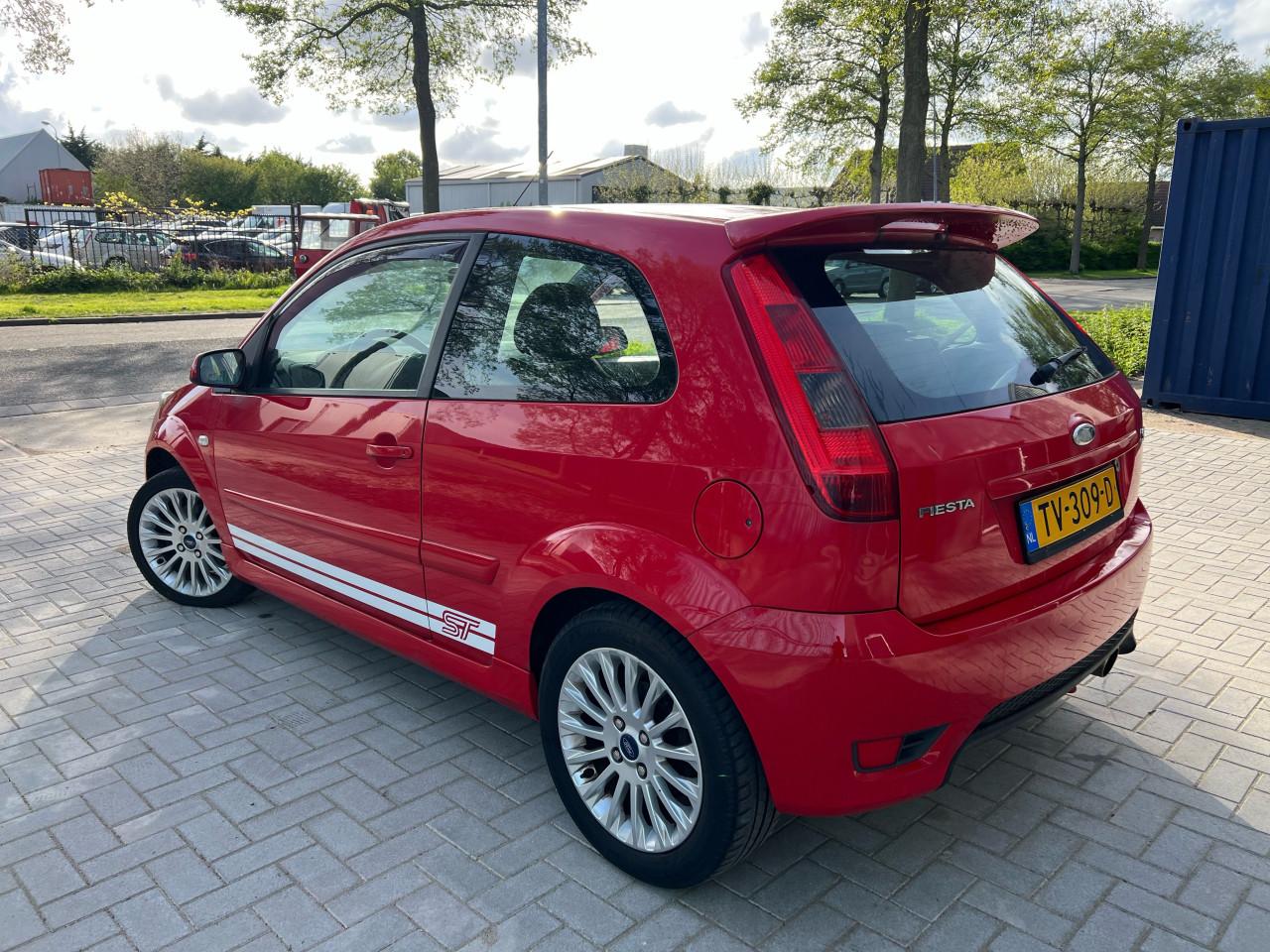 Ford Fiesta 2.0-16V ST 150PK 143.957KM