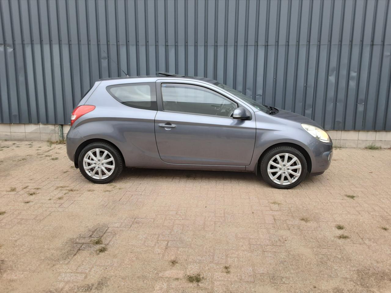 Hyundai i20 1.4i i-Motion