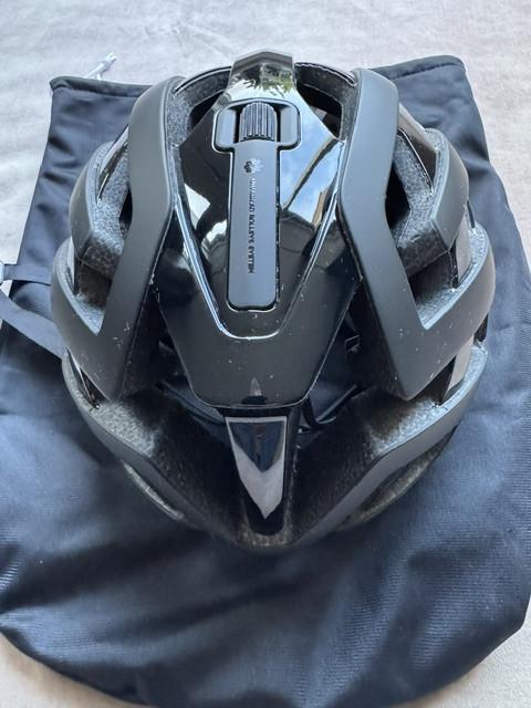 LAZER ROAD HELM GENESIS MIPS ZWART L AP25