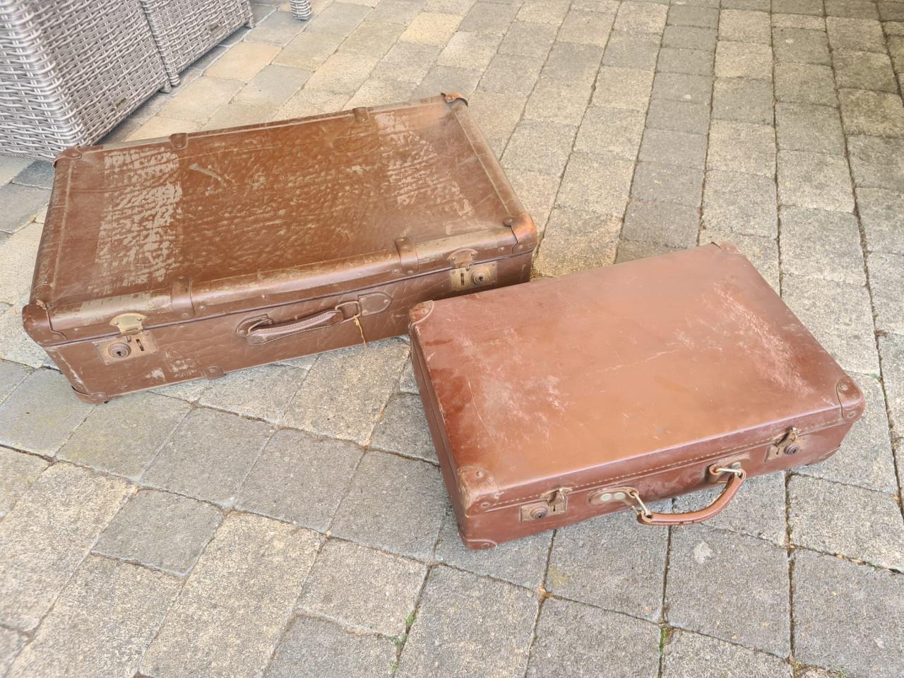 2 vintage koffers 100 jaar oud