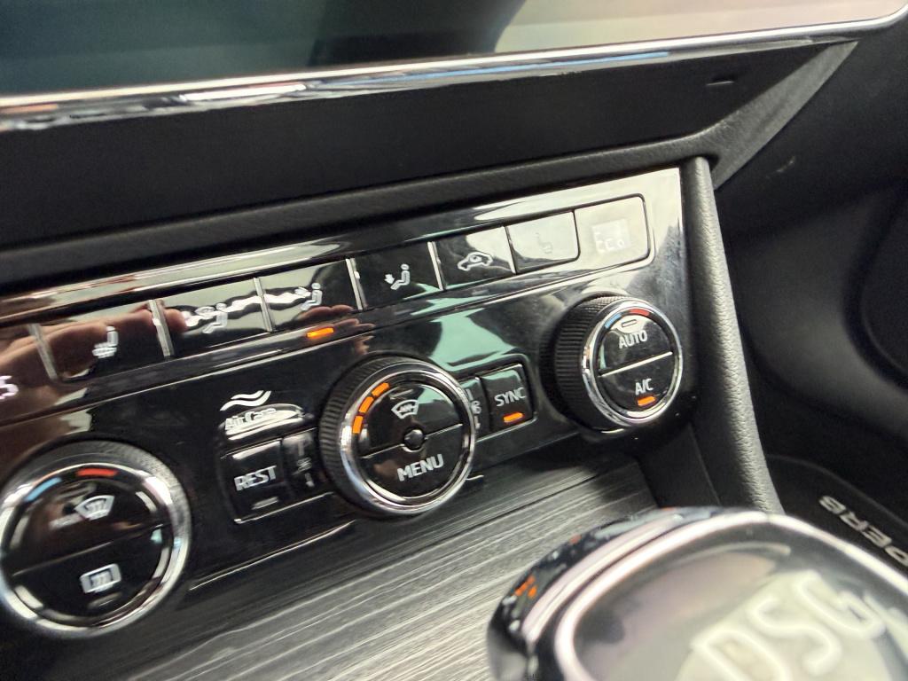 Skoda Superb combi 1.4 tsi iv 218pk style | pano dak | trekhaak