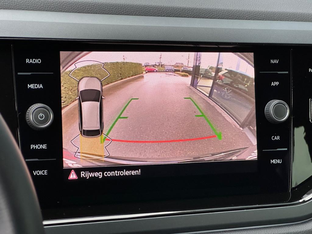 Volkswagen Taigo 1.5 tsi 150pk dsg r-line | trekhaak | iq light | camera | 