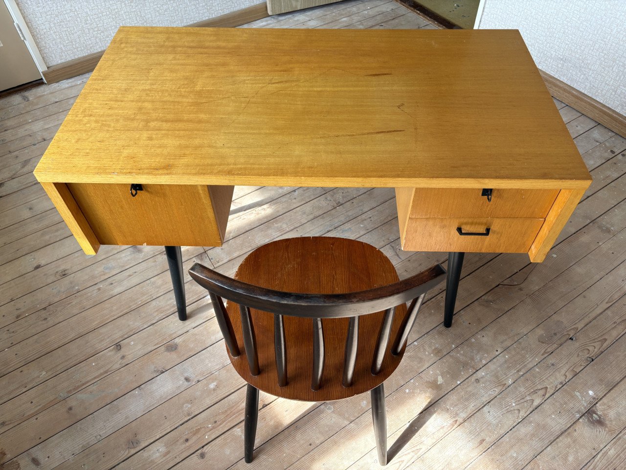 Vintage bureautje jaren 70