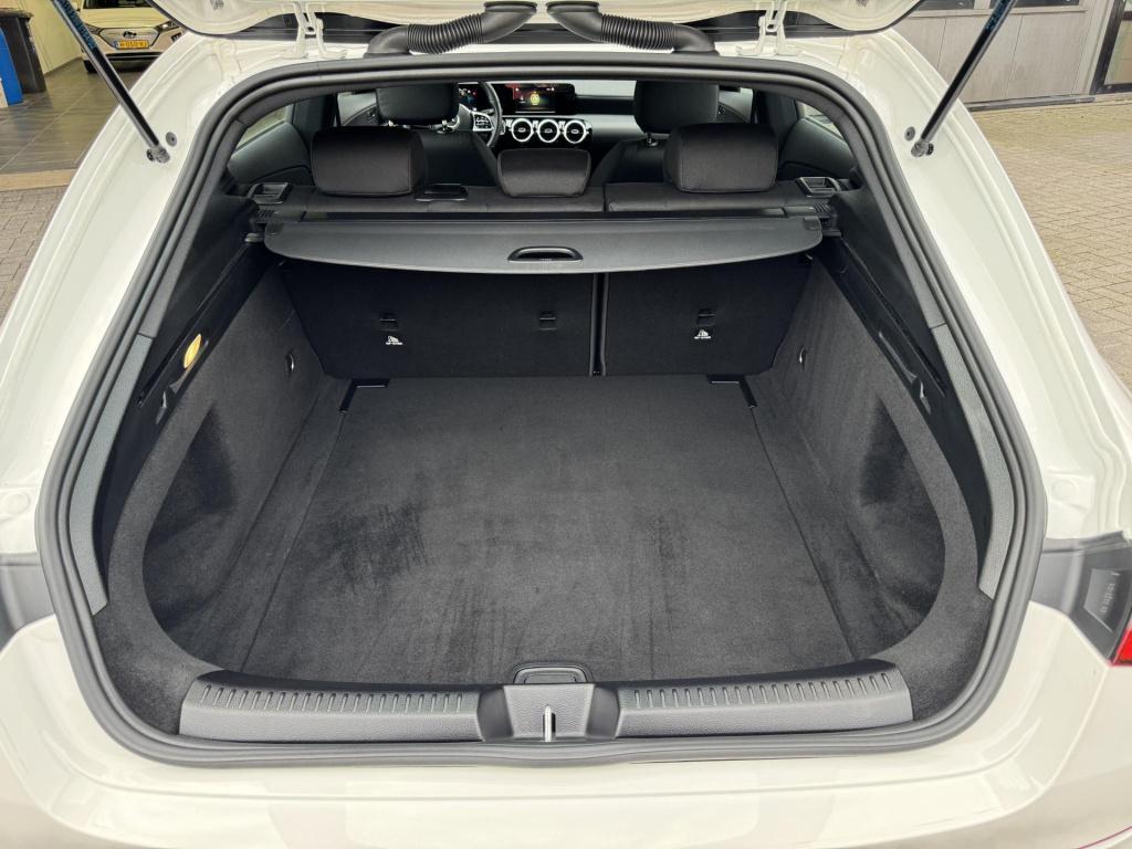 Mercedes-Benz Cla shooting brake 180 automaat, nl-auto!
