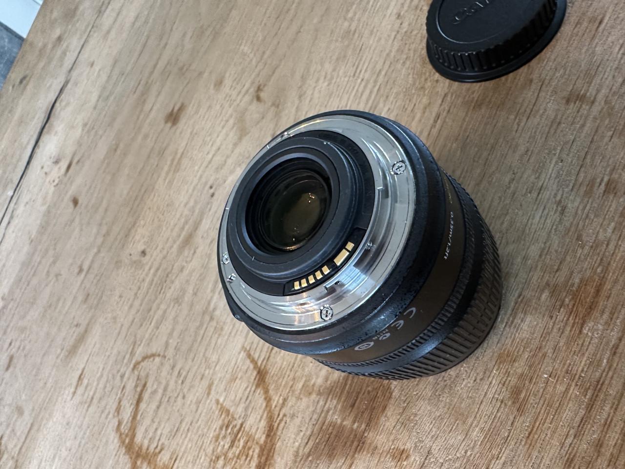 Canon EF-S 15-85mm IS USM lens