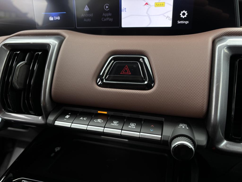 Suzuki E Vitara style 61 kwh