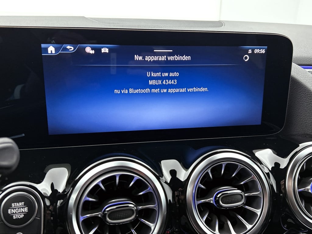 Mercedes-Benz Gla-klasse 180 business solution amg | nightpakket | trekhaak