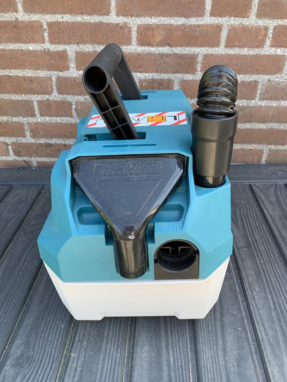 Makita DVC750L is een compacte en krachtige accu stofzuiger