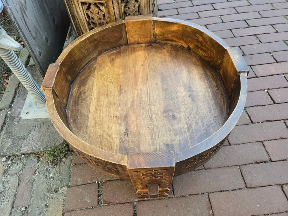 SCHITTERENDE CHAKKI KOFFIETAFEL €150,-  NU MAAR €115,- WEG=WEG