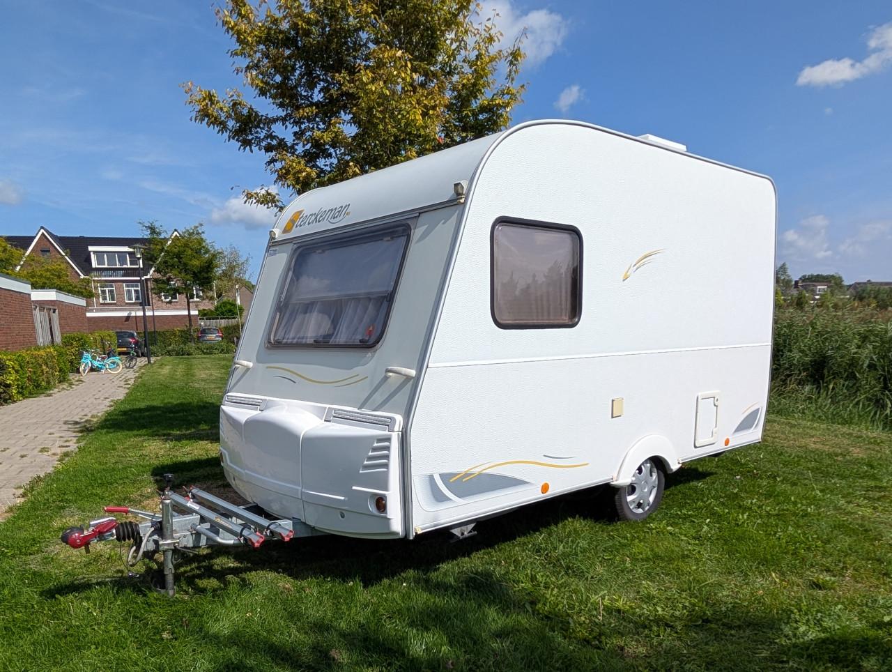 Sterckemann Starlett 370 DD / lichtgewicht / stapelbed / 4-p