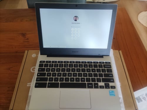 Chromebook Go Kpn nieuw in doos.
