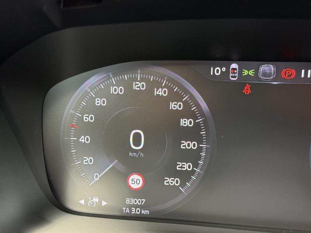 Volvo XC40 t5 262pk recharge ultimate dark| panodak| adap.cruise| camera| e