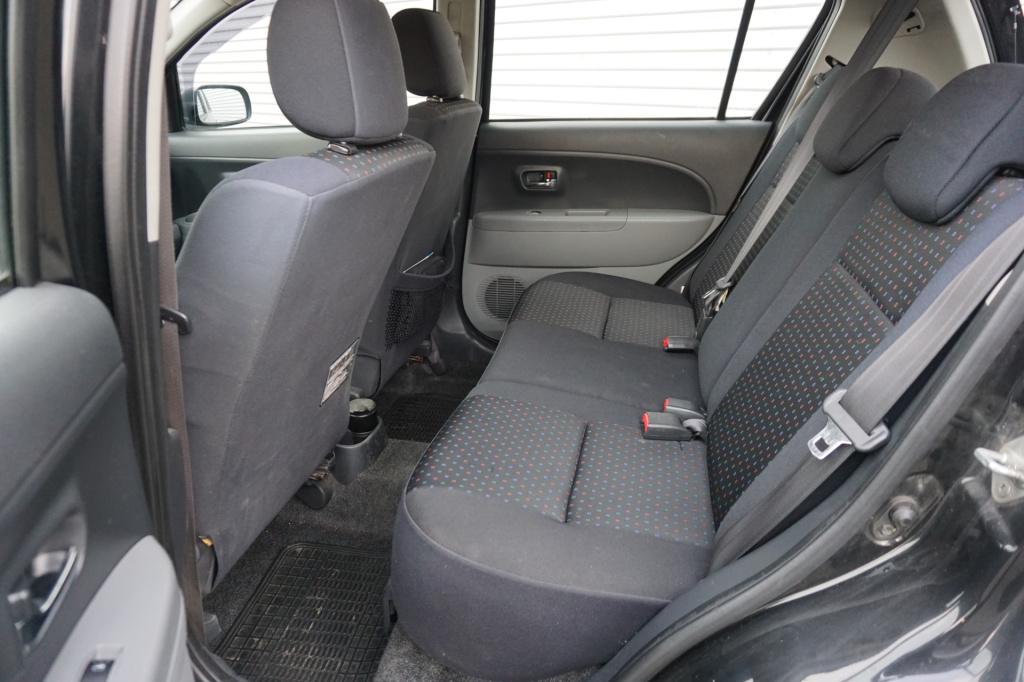 Daihatsu Sirion 2 1.3-16v prestige airco / elektr. ramen / nap