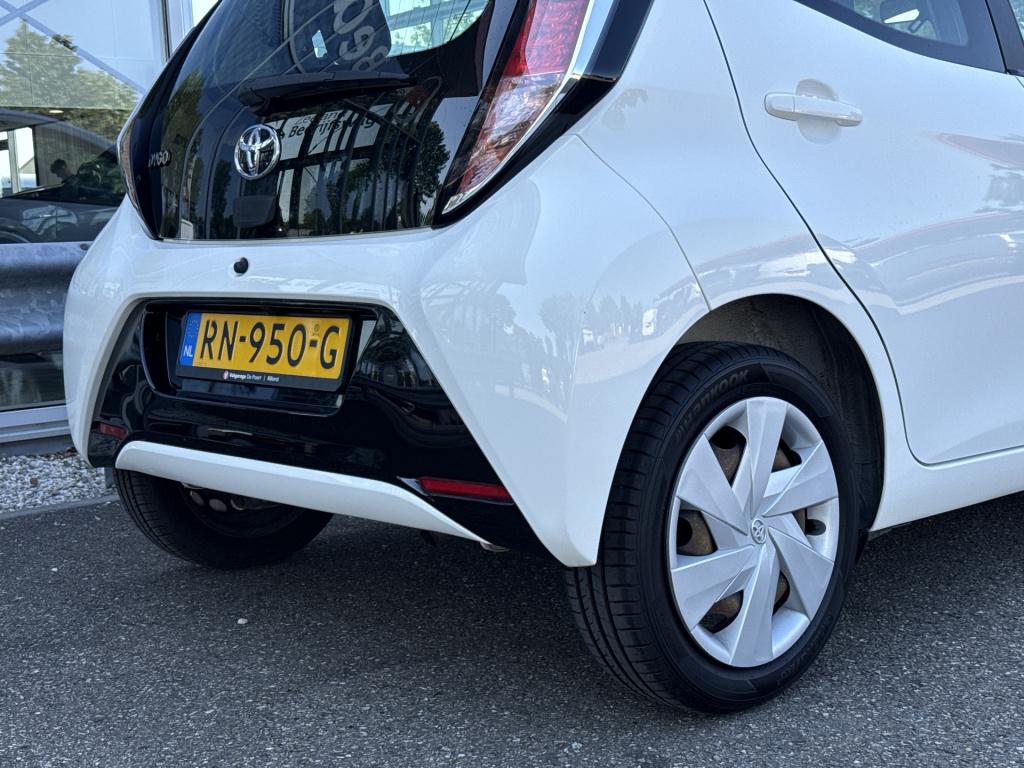 Toyota Aygo 1.0 vvt-i x-play | camera | carplay | cruisec. | navi