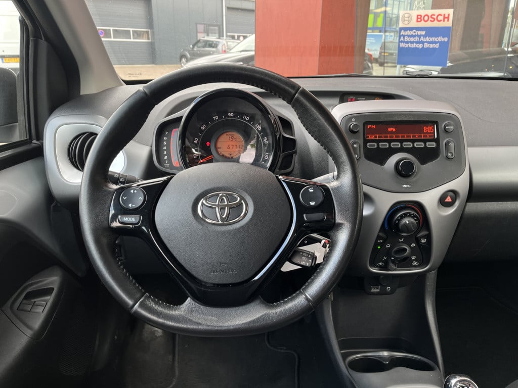 Toyota Aygo 1.0 vvt-i x-fun | airco | radio | bluetooth
