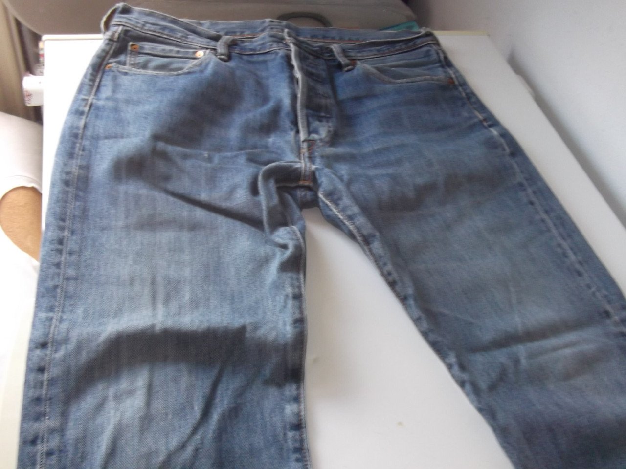 2 Vintage Levi 501 spijkerbroeken