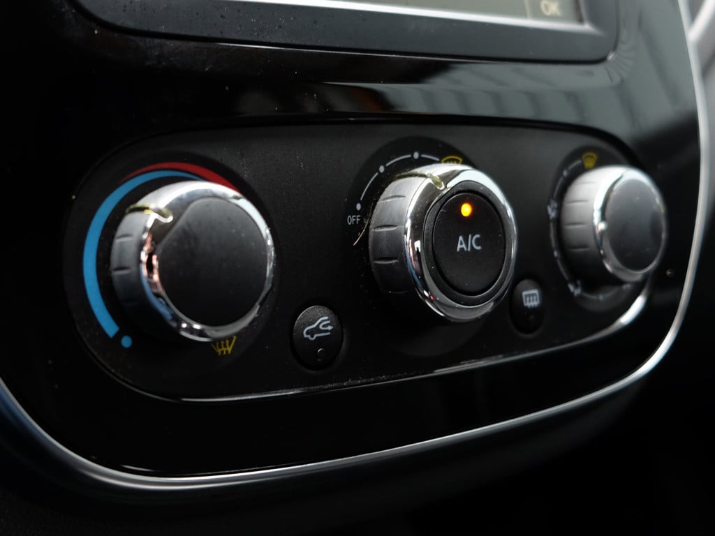 Renault Captur energy tce 90 limited navi full map |cruise control | blueto
