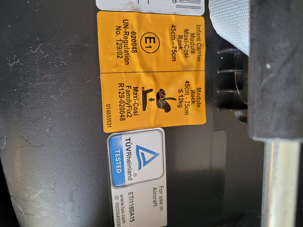 Maxi Cosi Rock + Isofix base Familyfix 2