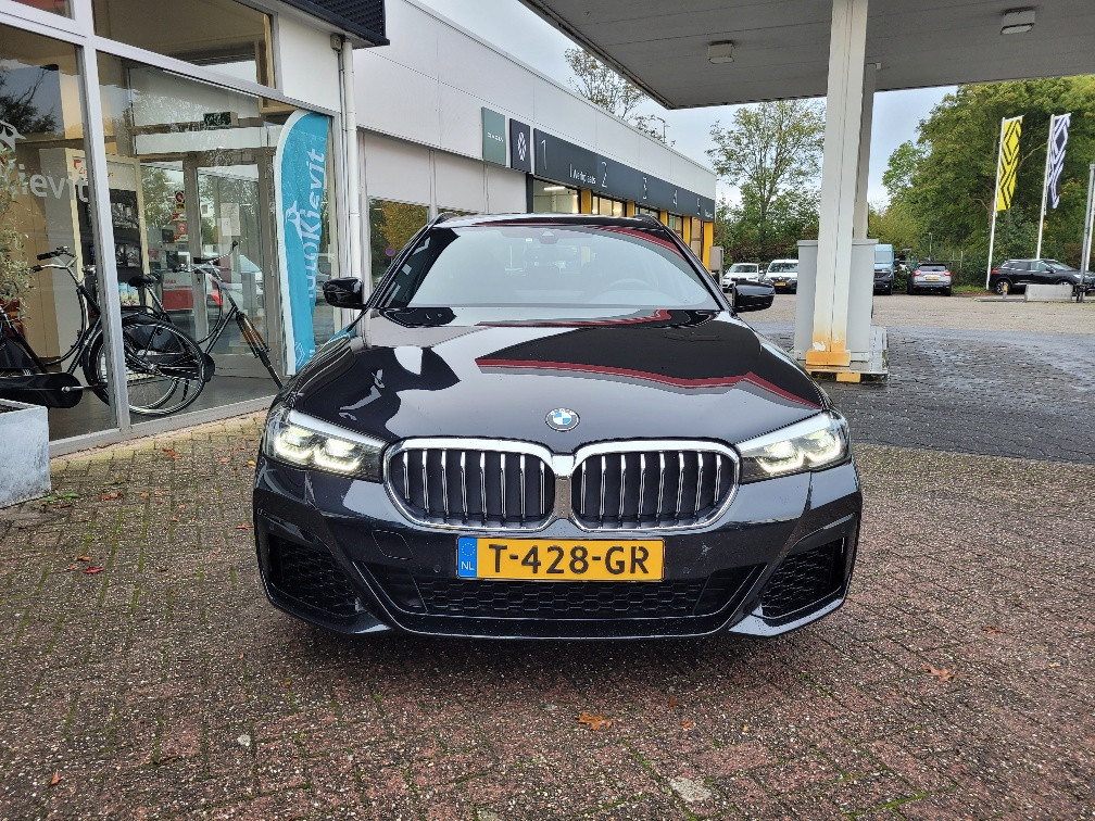 BMW 5 Serie touring 520i m-sport business edition plus - camera / trekhaak