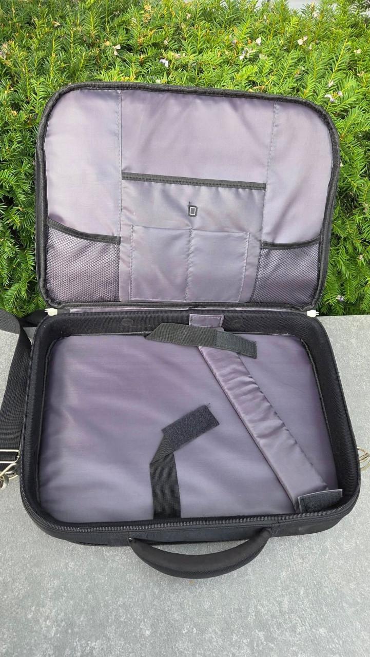 Laptoptas Trust Zwart.