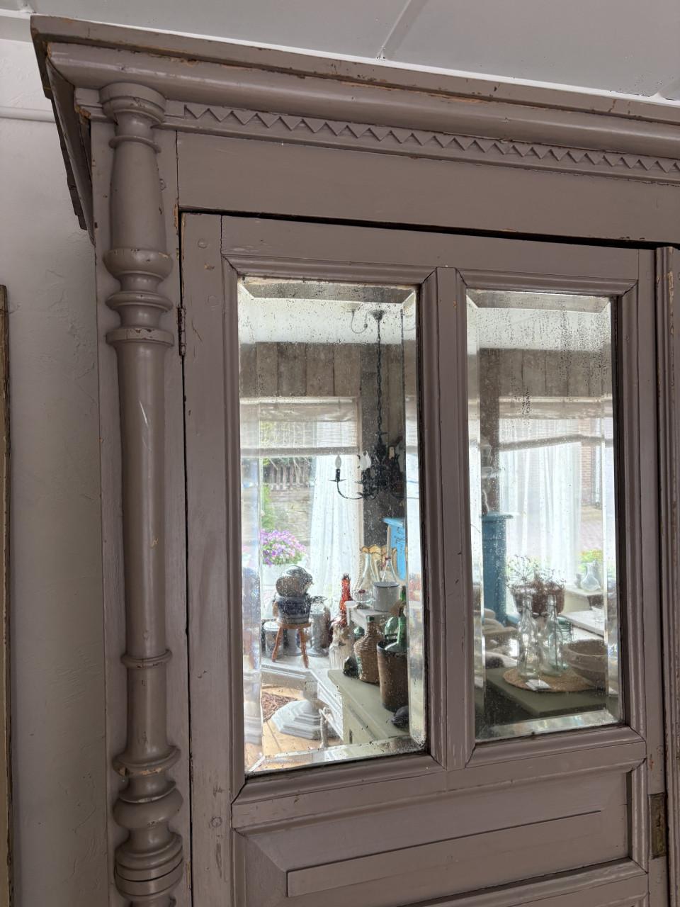 Grote brocante kast