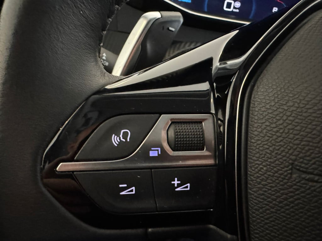 Peugeot 2008 1.2 puretech allure pack
