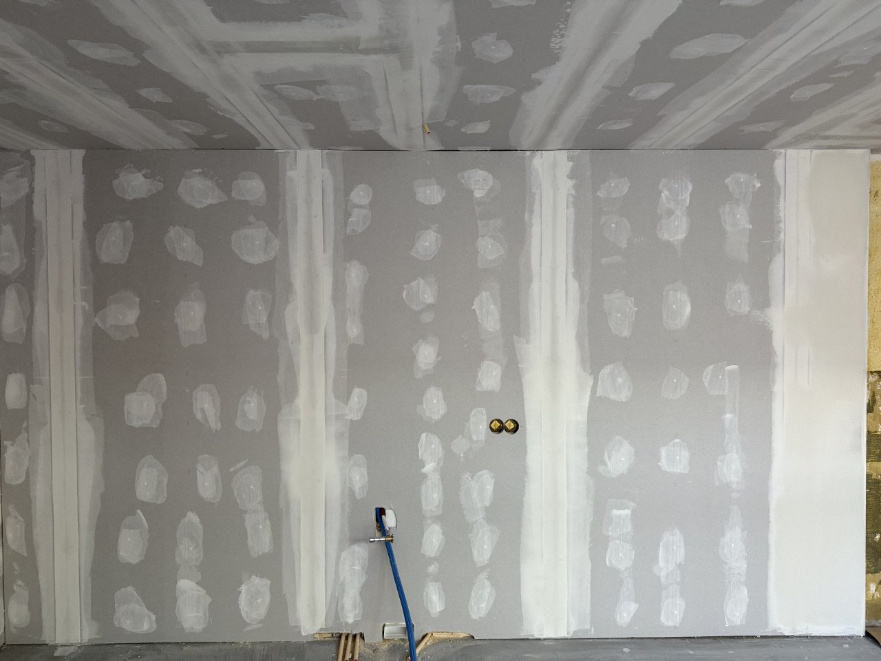 Nadien smeren  Stukadoorbedrjf Tel 0685004348