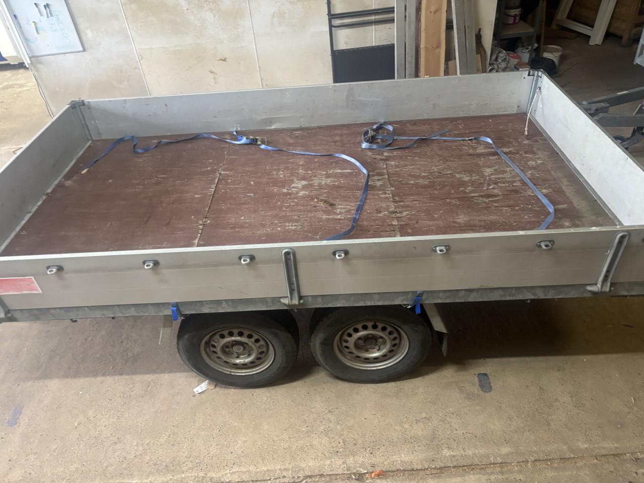 Degelijke Anssems tandemasser 330x180 met huif optie