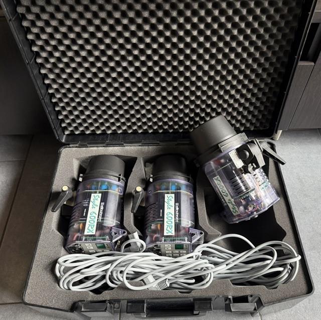 Een buitenkansje om je fotostudio goed te verlichten met Elinchrom set!
