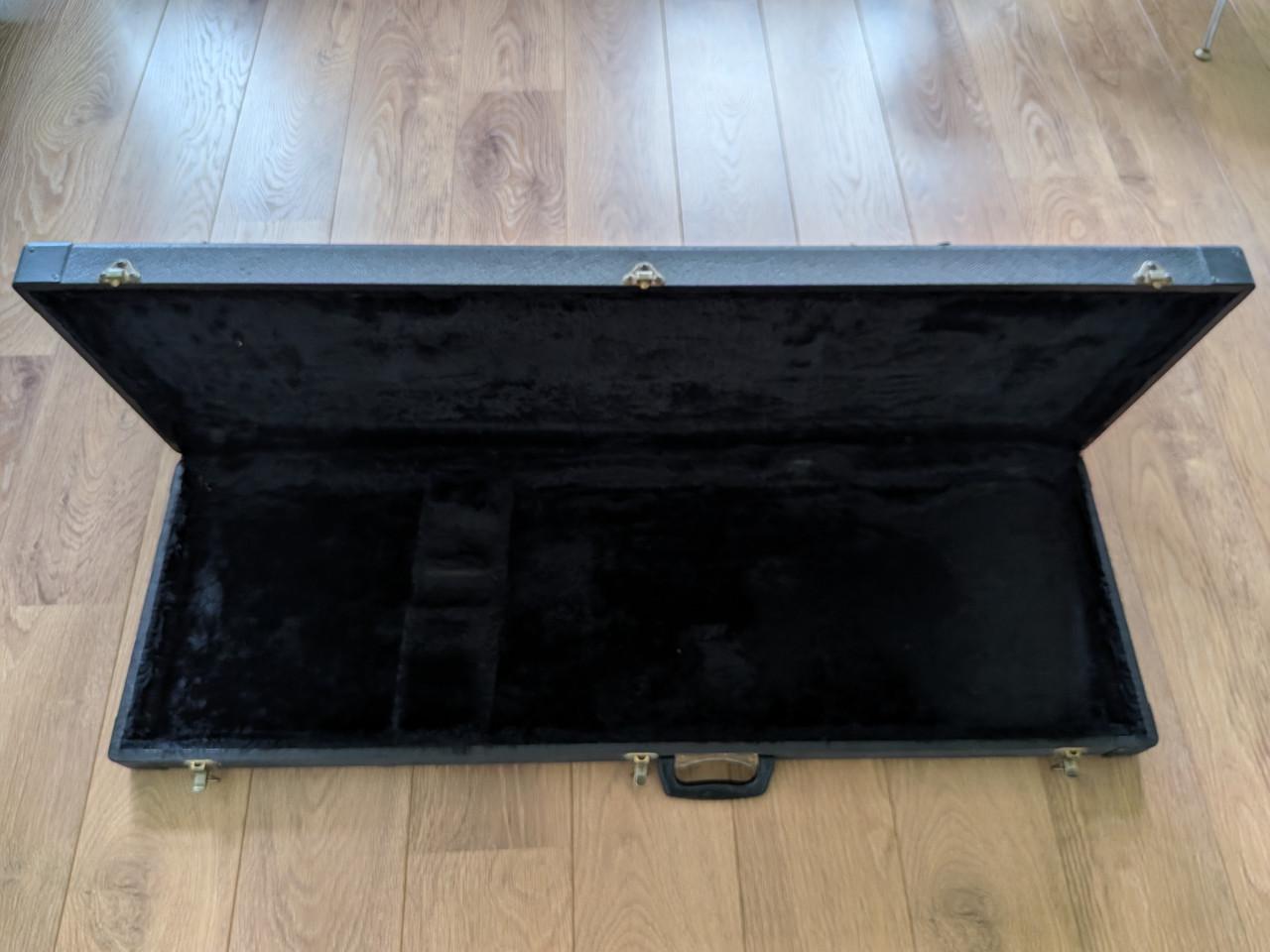 Degelijke koffers voor de basgitaar