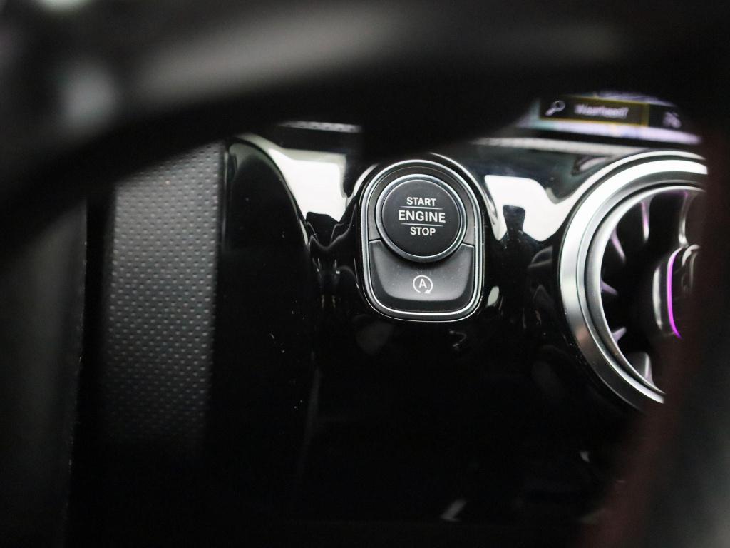 Mercedes-Benz A-Klasse 180 business solution amg | automaat | navigatie | s