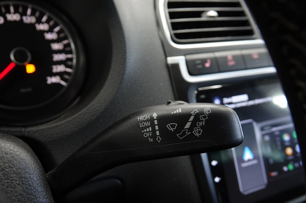 Volkswagen Polo 1.4-16v highline | carplay | cruise | xenon | pdc |