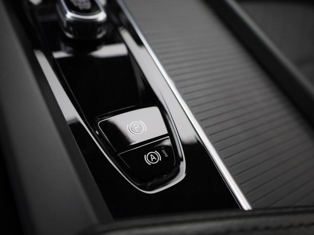Volvo V60 2.0 b3 momentum business | automaat | virtual cockpit | dab | led