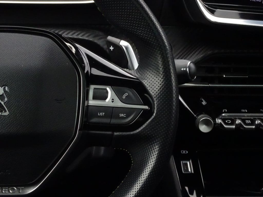 Peugeot 208 1.2 puretech gt-line automaat | pano | stoelverwarming