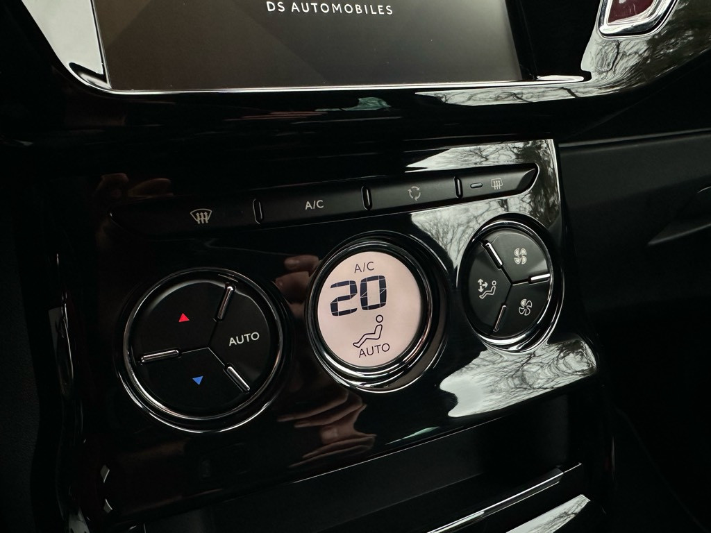 Ds Ds 3 1.2 puretech so chic // automaat //