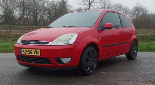 Te koop Ford Fiesta 1.3 met nieuw APK