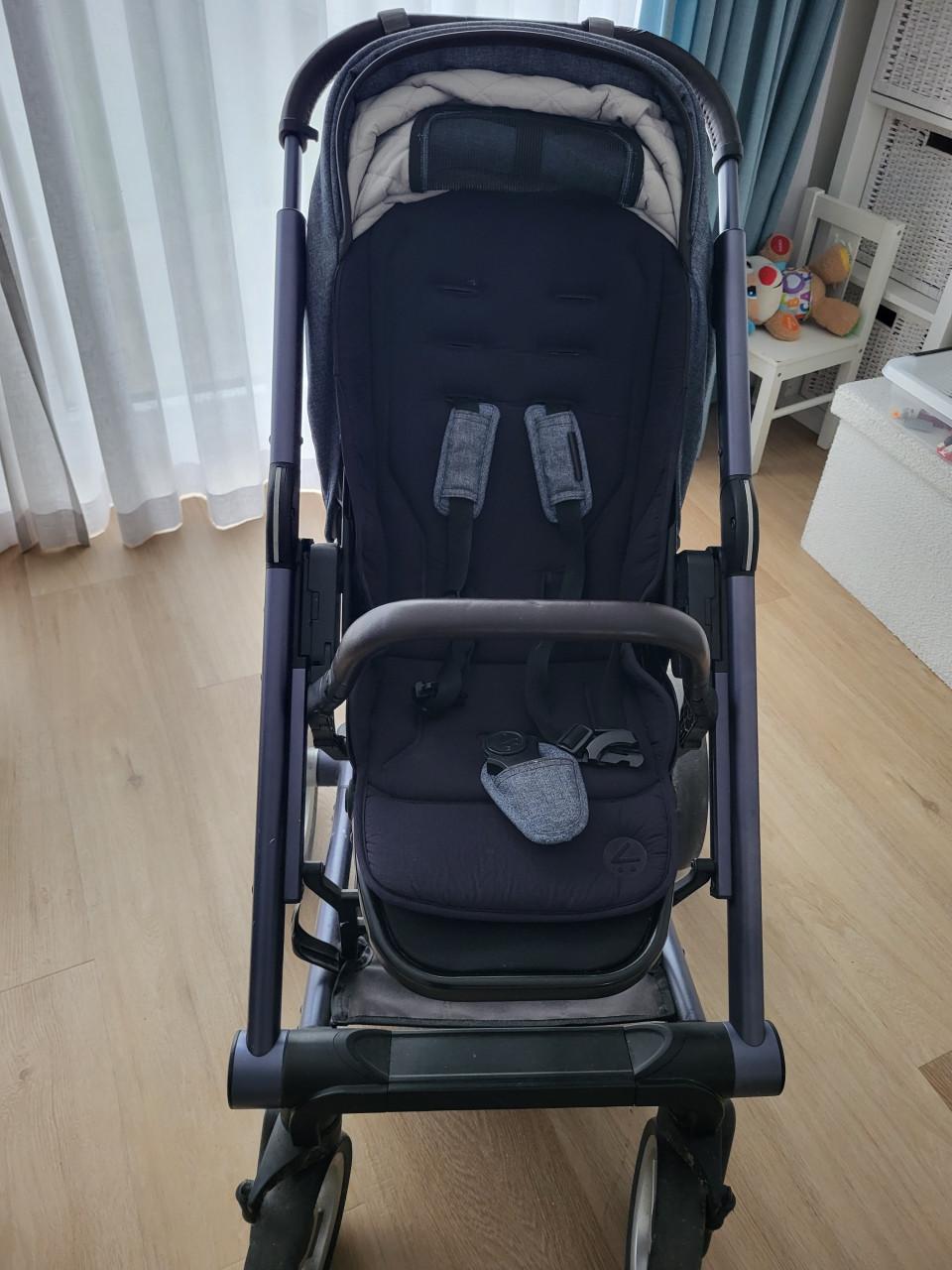 Zeer complete set kinderwagen, maxicosi en accessoires