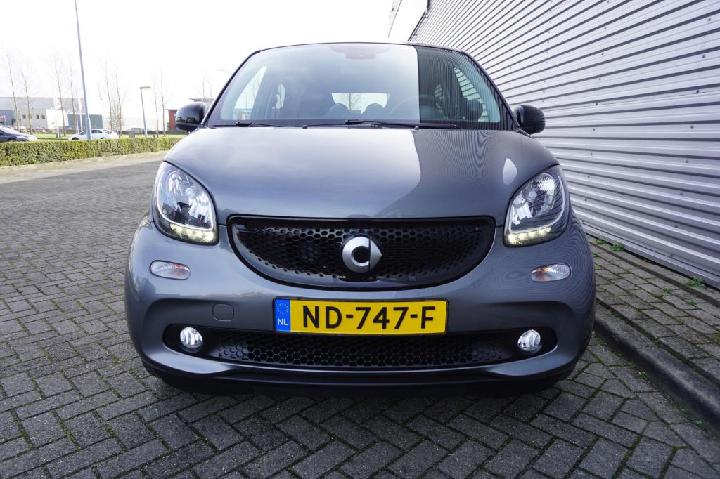 Smart Forfour 1.0 passion airco / cruise / elektr. ramen / camera / lm velg