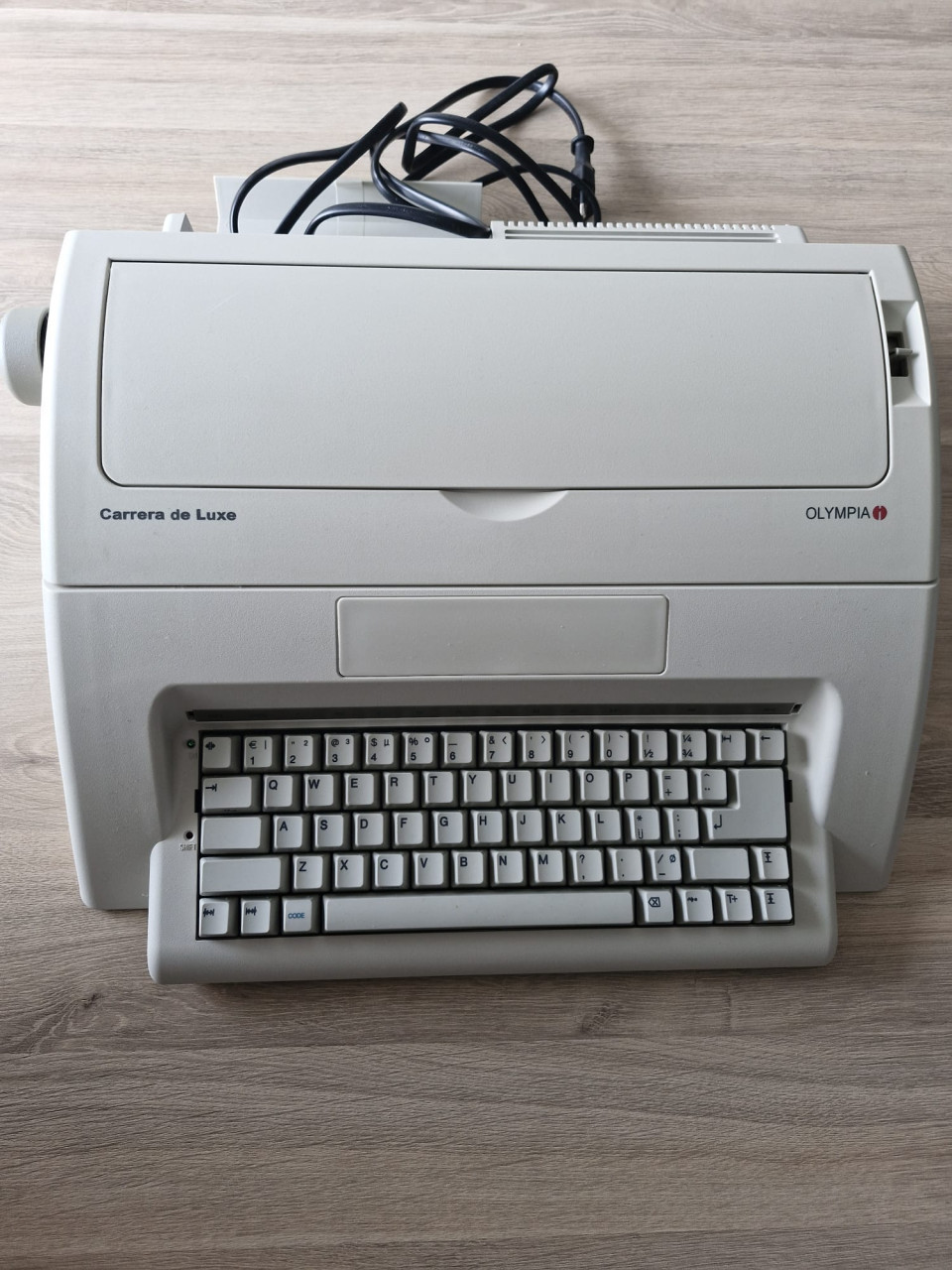 Elektrische schrijfmachine Olympia in nieuw staat
