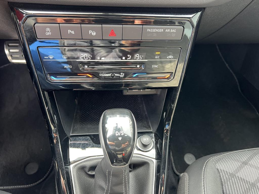 Volkswagen T-cross 1.0 tsi 116pk dsg-7 r-line , trekhaak , carplay