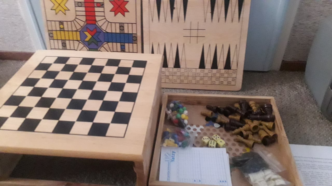 Spelmagazijnen en bordspellen