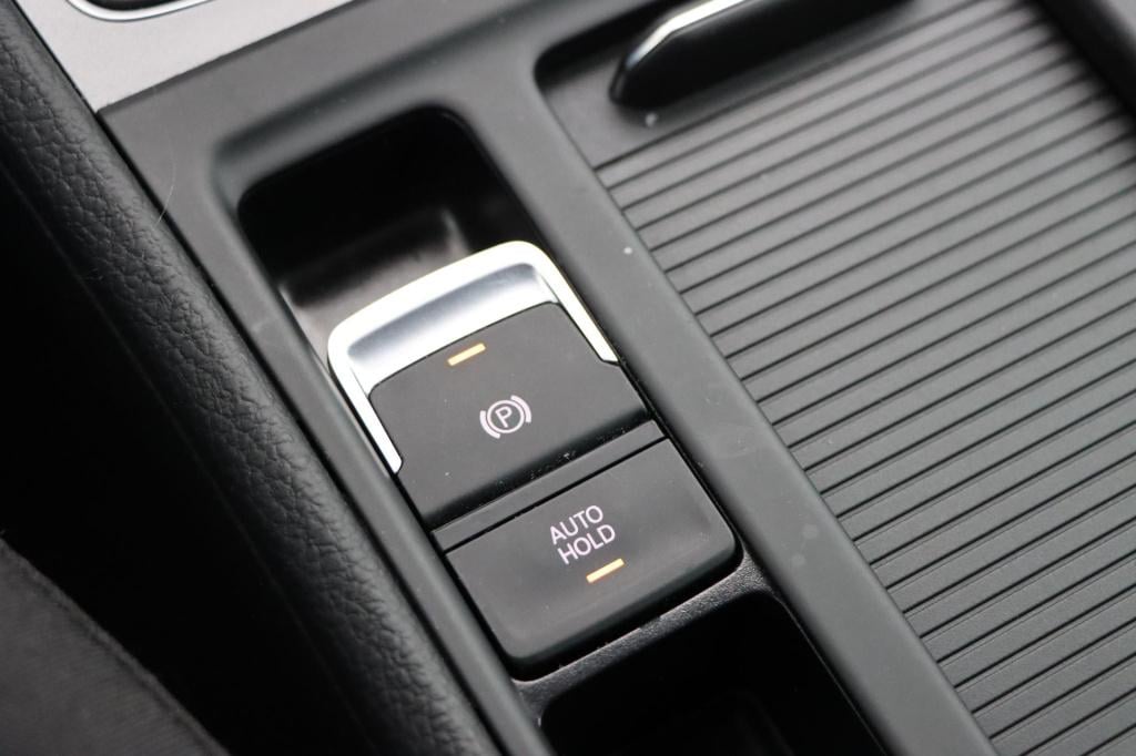 Volkswagen Golf 1.2 tsi connected series 110pk