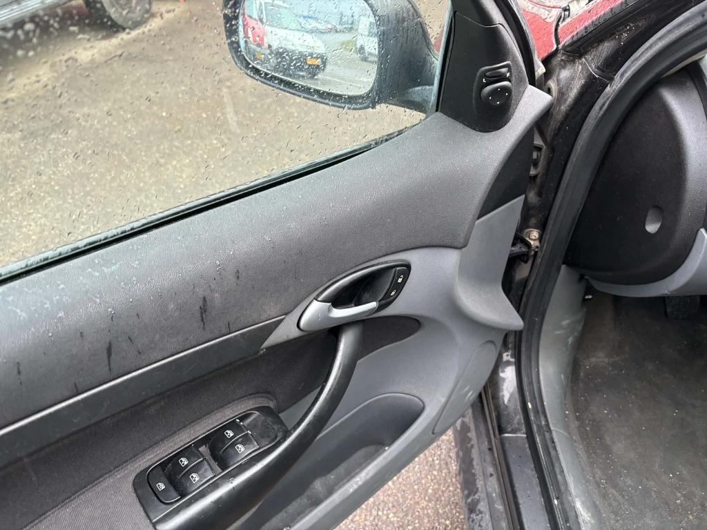 Saab 9-3 sport sedan 1.8 linear