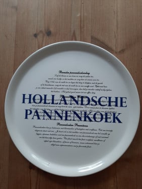 GUSTA - PANNENKOEKBORD - DIA 30,5 CM - AARDEWERK - NIEUW