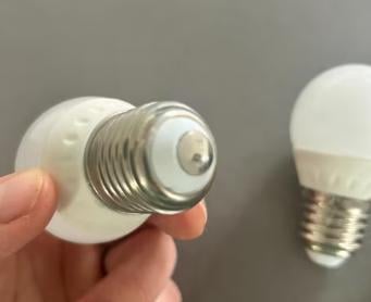 4 led kogels van met merk Calex.