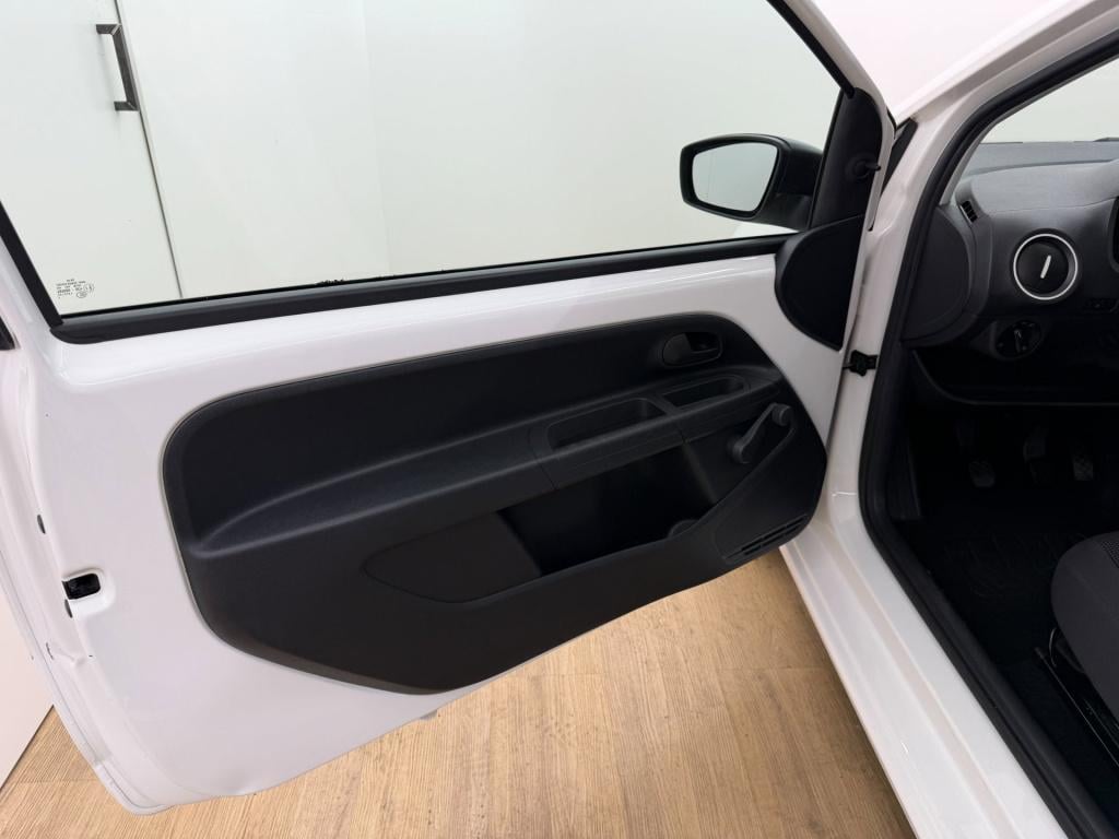 Volkswagen UP! occasion 1.0 take up! bluemotion | wit | tweedehands volkswa